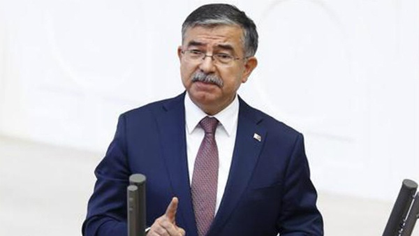 حزب أردوغان يحتفظ برئاسة البرلمان التركي