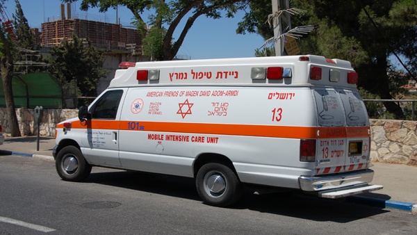 القدس: إصابة إسرائيليين بزعم تعرض حافلة للرشق بالحجارة