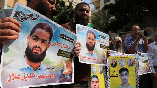 اسرائيل تعتزم تغذية الأسير محمد علان قسريا