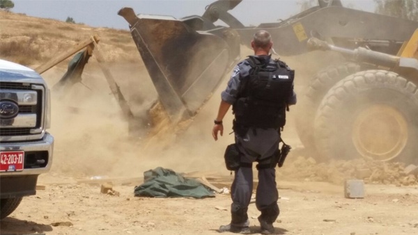 اسرائيل هدمت 1073 منزلا في النقب العام الماضي