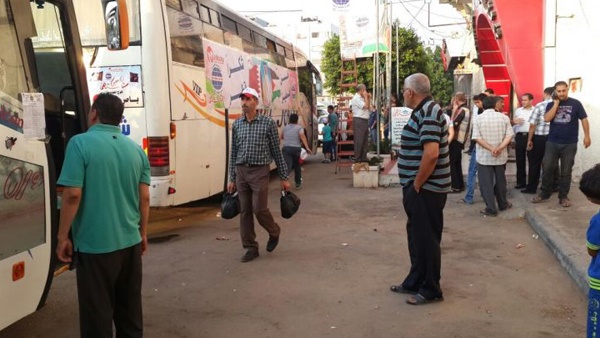 معلمو &rlm;غزة المرشحون للعمل بقطر يعودون للقطاع