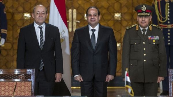 وزير الدفاع الفرنسي في مصر بعد صفقة طائرات