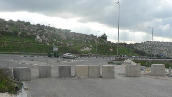 الاحتلال يغلق طريقاً استيطانياً غرب رام الله