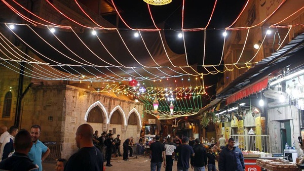 أسواق القدس تنتعش في رمضان