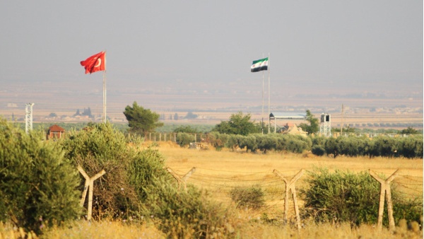 تركيا تشيد جدارا على طول الحدود مع سوريا
