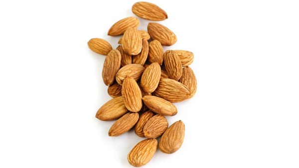 اللوز ينقص الوزن