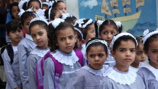 نصف دوام لطلاب مدارس الأونروا الثلاثاء بغزة