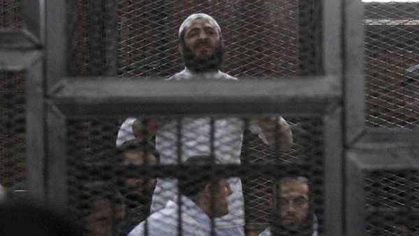 مصر: إحالة أوراق 35 متهماً بمذبحة رفح الثانية للمفتي
