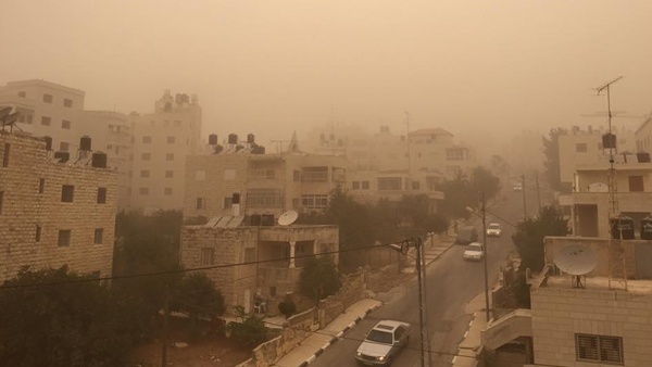 الشرطة تدعو السائقين للقيادة بحذر