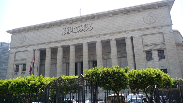مصر: أحكام بالسجن على 119 متهماً بقضية حرق كنيسة