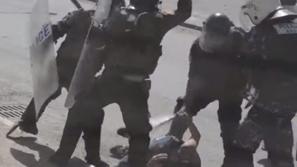 فتح تحقيق بمهاجمة الأمن متظاهر في بيت لحم