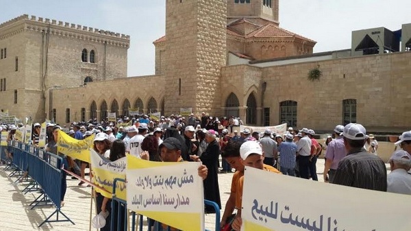 تهديد بتصعيد الإضراب بالمدارس الأهلية في الداخل
