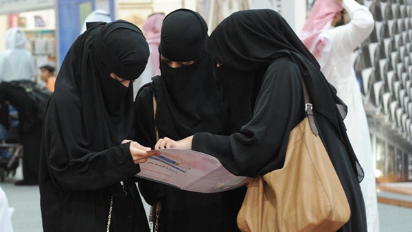 السعوديات .. مرشحات وناخبات للمرة الأولى