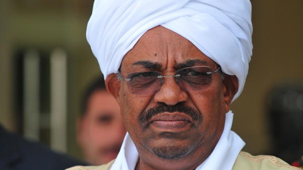 البشير يصل جنوب افريقيا رغم طلب اعتقاله