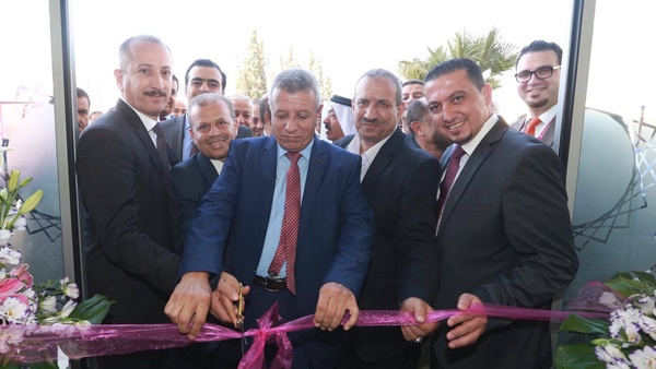 بحضور عدد من المؤسسات الرسمية والقطاع الخاص  بنك فلسطين يحتفل بافتتاح مكتبه الـ 66في مدينة الظاهرية جنوب الخليل ضمن سلسلة فروعه ومكاتبه المنتشرة في محافظات الوطن ويستعد لافتتاح عدد من الفروع الأخرى في نابلس وضواحي القدس