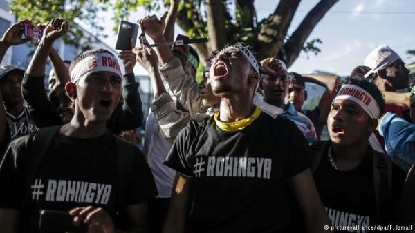 حائزون على نوبل للسلام يدعون الأمم المتحدة للتدخل من أجل الروهينغا