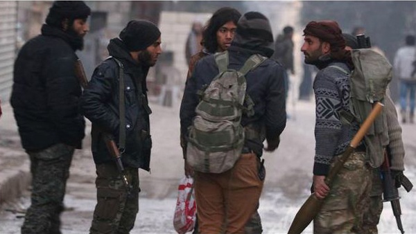 تركيا تجهز مخيما والصليب الأحمر مستعد لعملية الإجلاء من حلب