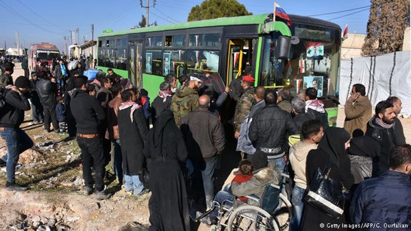 دي ميستورا: الأولوية في حلب باتت إجلاء المدنيين