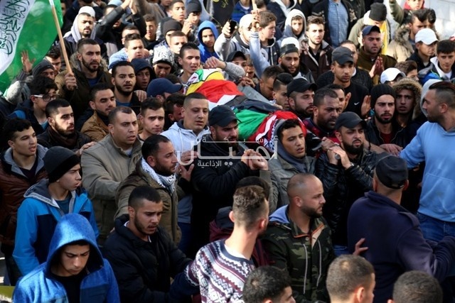 تشييع جثمان الشهيد أحمد الخروبي في البيرة