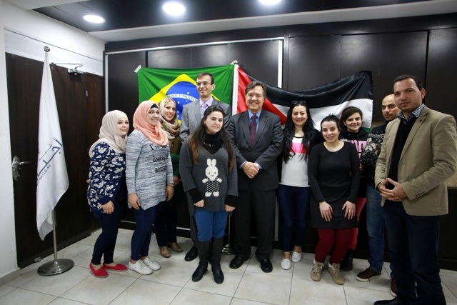السفير البرازيلي بفلسطين باولو روبيرتو في زيارة لأجيال