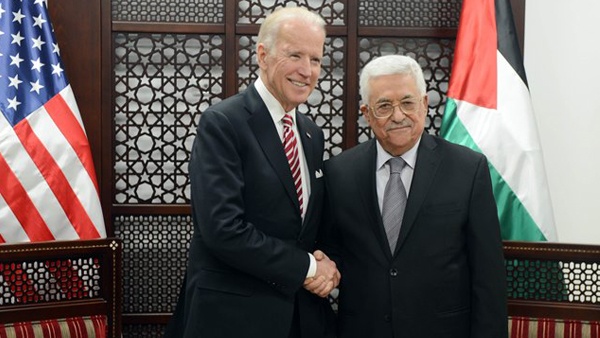 نائب الرئيس الأمريكي يحط رحاله في رام الله
