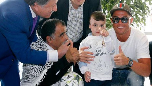 الطفل دوابشة يلتقي نجوم ريـال مدريد