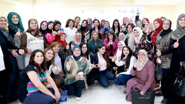 منتدى سيدات الأعمال يستضيف مصممة المجوهرات العالمية ناديا الدجاني