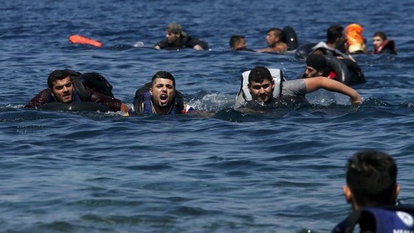 مهربون يجبرون 180 مهاجراً على القفز في المتوسط