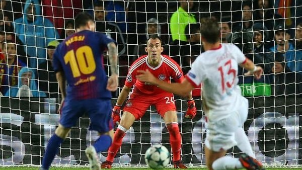 انتصار سهل لبرشلونة على ضيفه اليوناني بدوري الأبطال