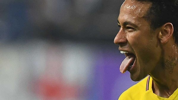 مدرب سان جيرمان يطالب بحماية نيمار وأمثاله