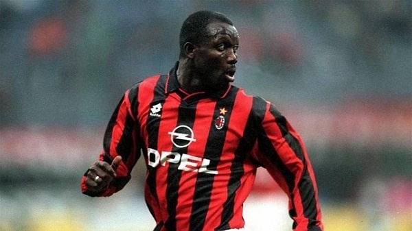 أفضل لاعب بالعالم سابقاً يصبح رئيساً لبلاده