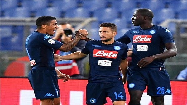 برشلونة يستهدف التعاقد مع مدافع نابولي
