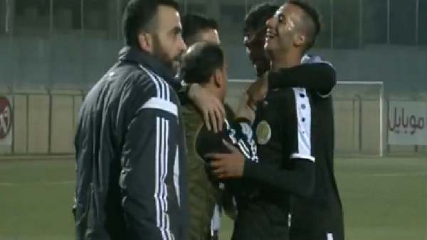 شباب الخليل يحافظ على صدارة دوري المحترفين