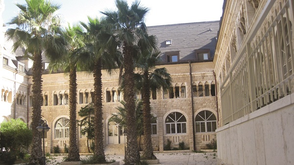 مستشفيات القدس تعلن عن مشروع لعلاج المقدسيين غير المؤمنين