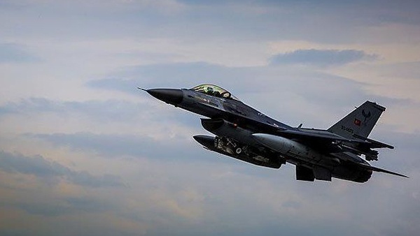 مقتل 14 شخصا بغارات روسية شرق سوريا