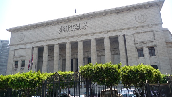 الإعدام لـ 8 من مقتحمي قسم حلوان بمصر