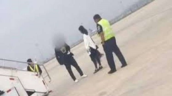 الخيانة الزوجية تتسبب بهبوط طائرة إضطرارياً