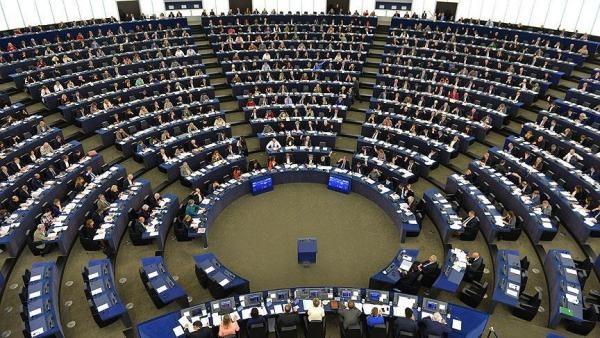 البرلمان الأوروبي يوصي بحظر بيع الأسلحة للسعودية