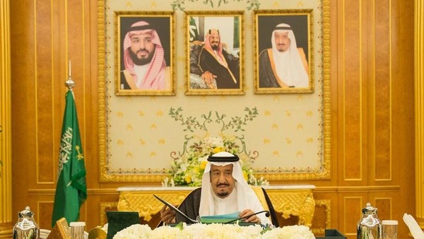 السعودية: توقيف 11 أميراً وعشرات الوزراء