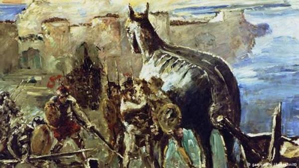 باحث إيطالي يفند نظرية (حصانة طروادة)