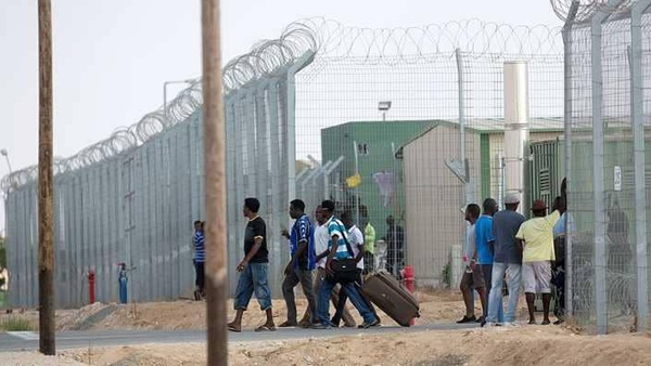 إسرائيل تطرد آلاف السودانيين والأرتريين