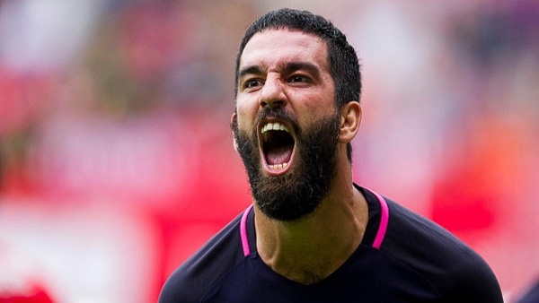 برشلونة يفتقد خدمات نجمه التركي لـ 3 أسابيع