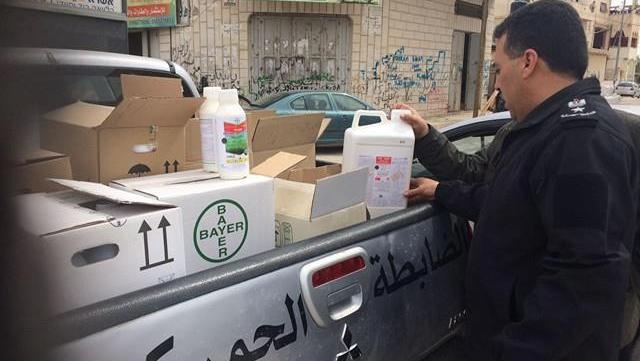 أريحا: ضبط 600 لتر مبيدات زراعية محظورة