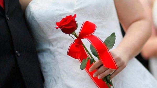 المغاربيين الأكثر زواجاً من الفرنسيين