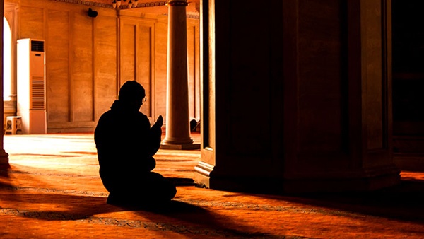 دراسة: الصلاة تقلل آلام الظهر