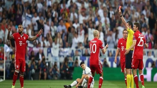 بايرن ميونخ يتقدم بشكوى رسمية للويفا