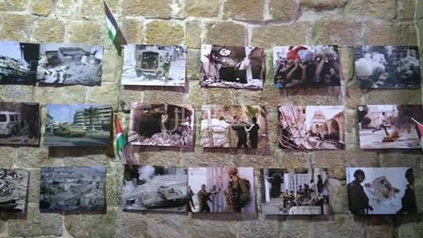 معرض صور في نابلس تخليدا لشهداء نيسان 2002