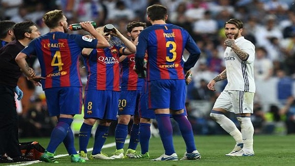 ماذا علق رئيس رابطة الليغا على مشادة راموس وبيكيه بالكلاسيكو؟
