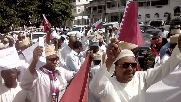 مظاهرات في جزر القمر رفضا لقطع العلاقات مع قطر