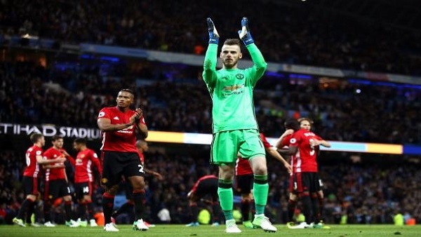 صفقة تبادلية معقدة بين ريـال مدريد و"المان يونايتد"